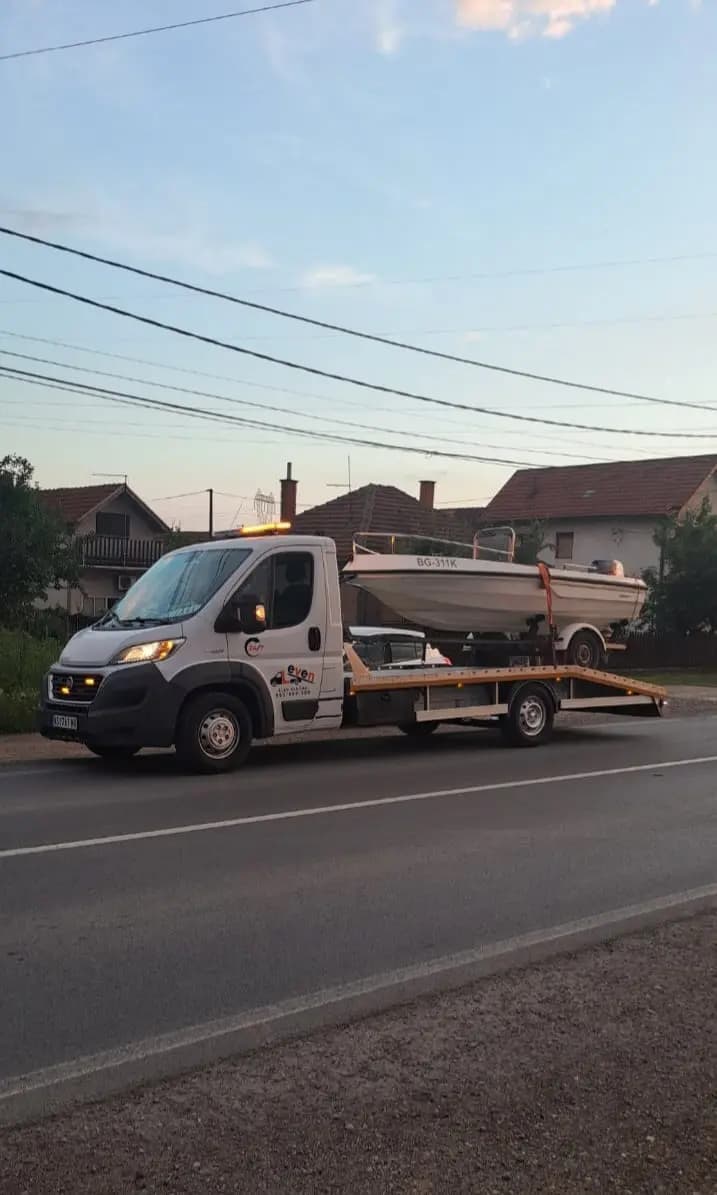 Slepanje camaca Novi Sad